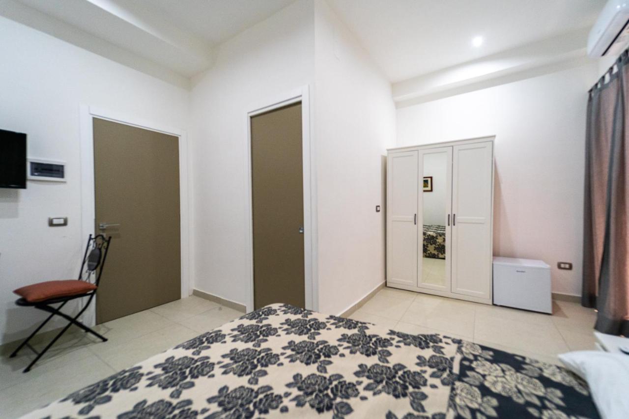 Готель Casa Romeo Napoli Екстер'єр фото